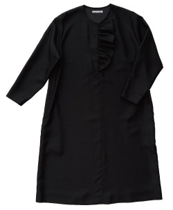 フリルのワンピース