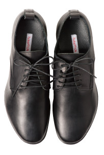 革ひも靴（黒）