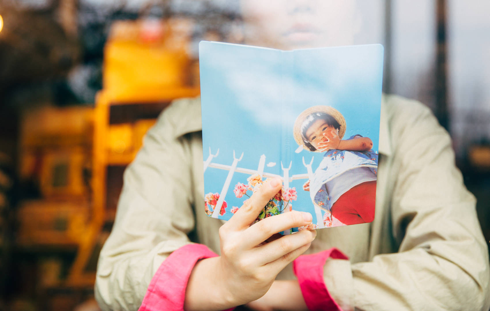 川島小鳥 未来ちゃん〈バラの花〉［WEEKS］2,592円（税込・配送手数料別）